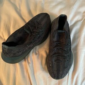 Yeezy Boost 350 V2 Black. Never worn - no box. US Men’s 7